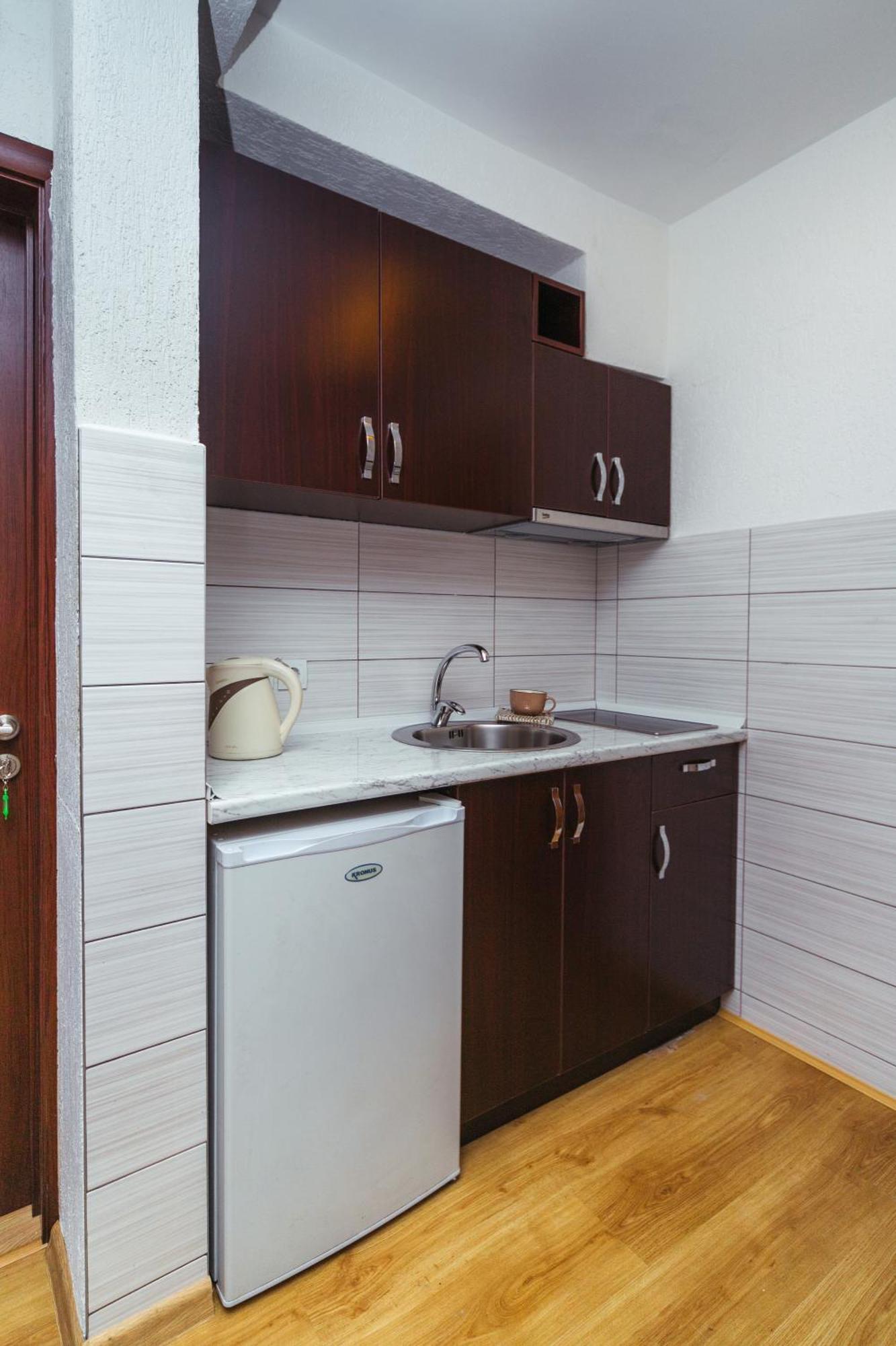 Villa Jadran Apartments 巴尔 客房 照片