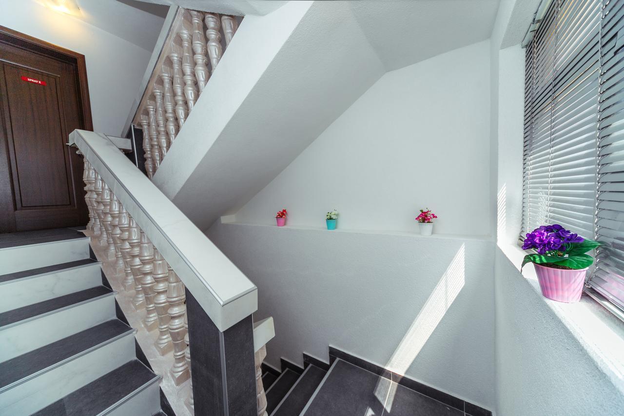 Villa Jadran Apartments 巴尔 外观 照片